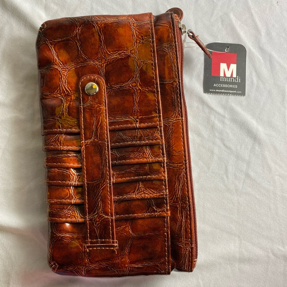 Mundi Croc-Embossed Wallet in Warm Brown / Cognac